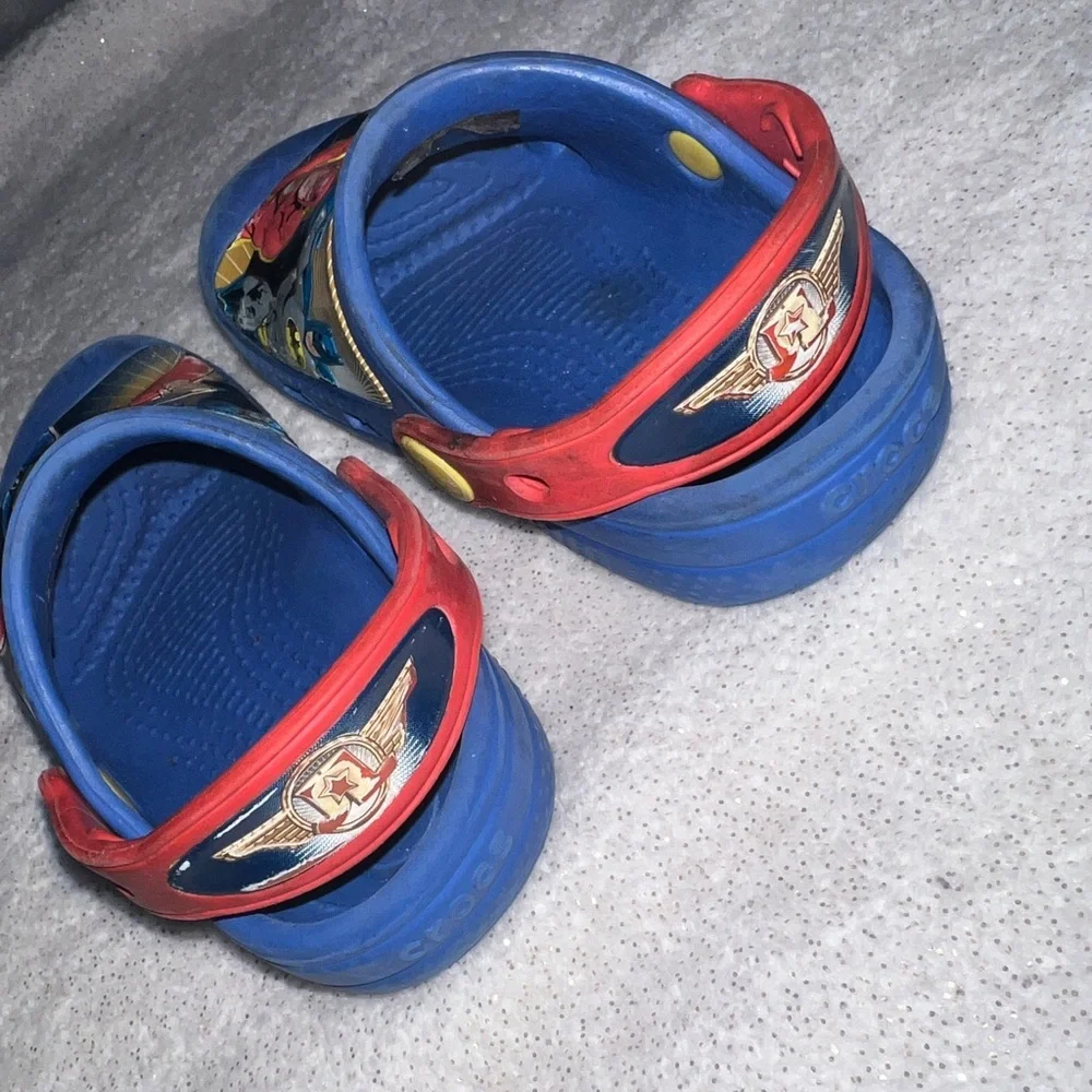 CROCS Kids TM & DC Comics Superhero Clog Shoes | Size 8 / 9 | Blue | Red |